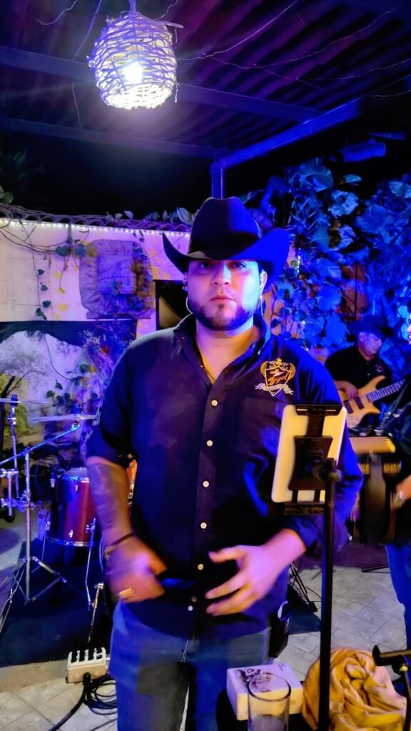 celebración con musica nortena autentica
