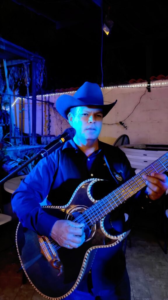 quinceañera con musica nortena