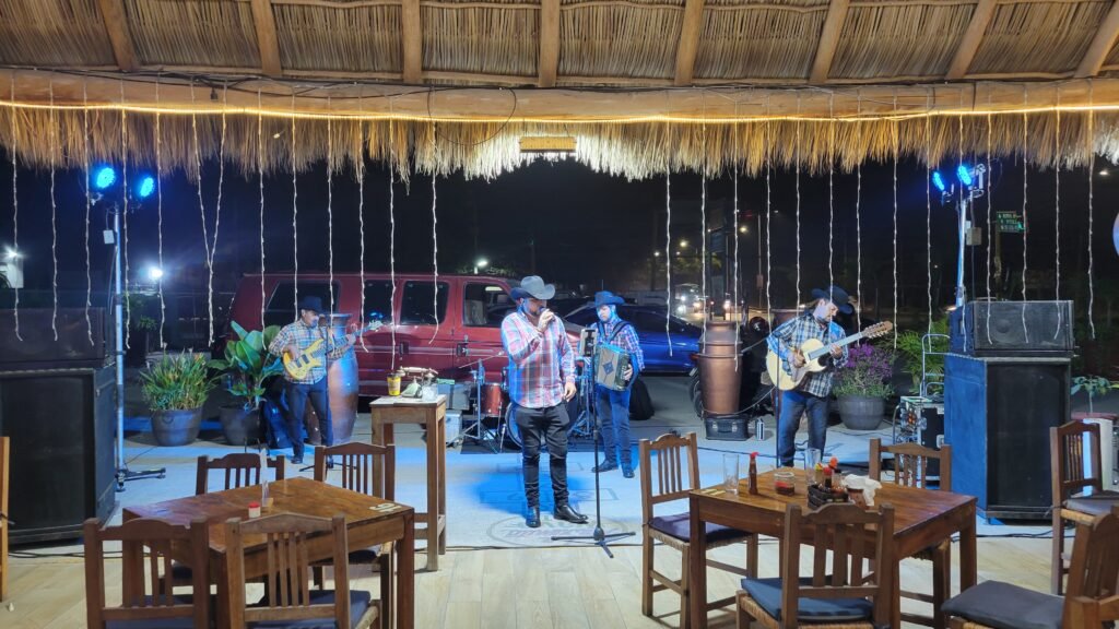 Zagal Norteño en Quinceañera en Puerto Vallarta, Jardín de Piedra
